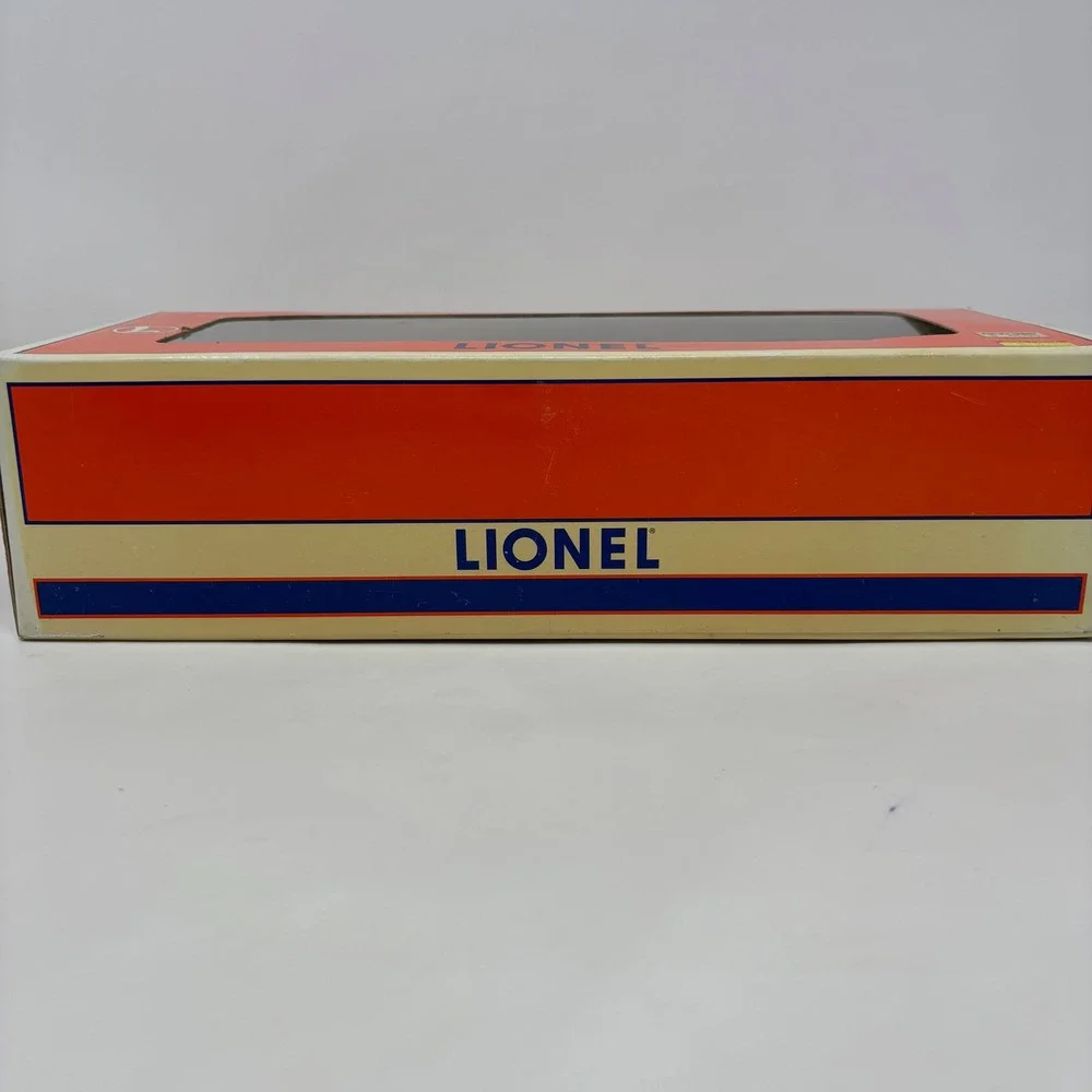 Lionel 6461 Depressed-Center Flatcar with ERTL Case 4WD Tractor 6-16957 O Gauge